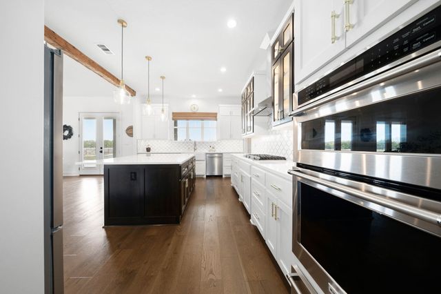 2050 W Elm Mott Drive, Waco, TX 76705