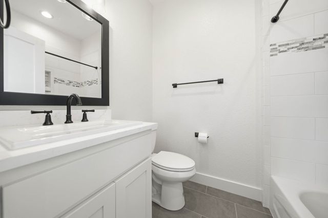 2050 W Elm Mott Drive, Waco, TX 76705