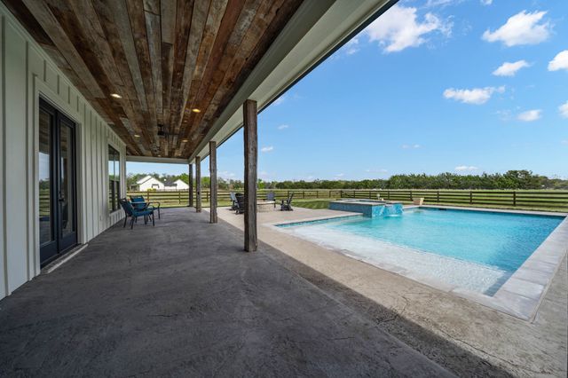 2050 W Elm Mott Drive, Waco, TX 76705