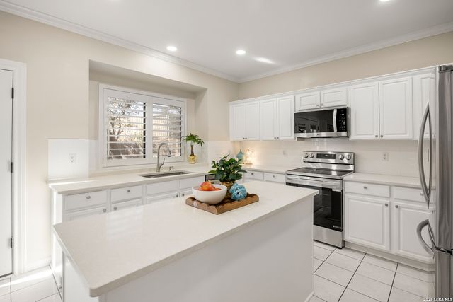 17415 Shady Canyon, San Antonio, TX 78248