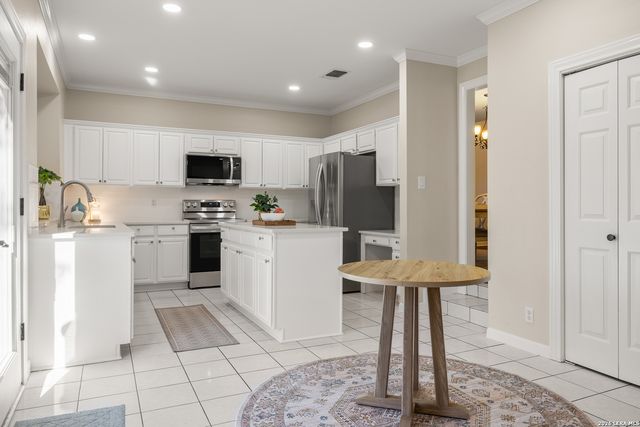 17415 Shady Canyon, San Antonio, TX 78248