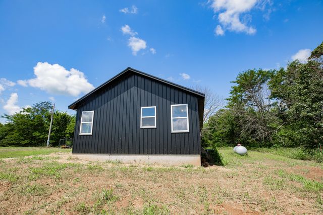 16860 S 1135 Road, Stockton, MO 65785