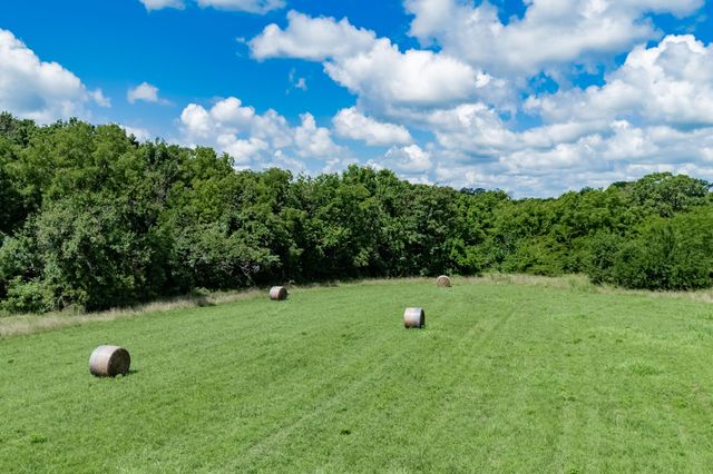 16860 S 1135 Road, Stockton, MO 65785