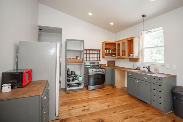 16860 S 1135 Road, Stockton, MO 65785