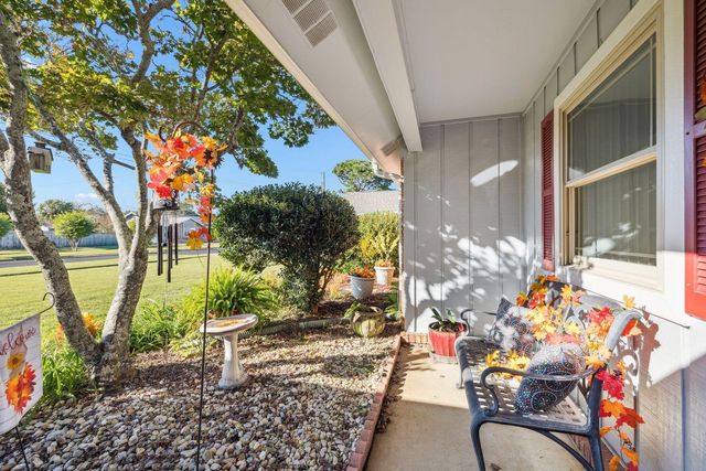 370 Dawn Lane, Mary Esther, FL 32569