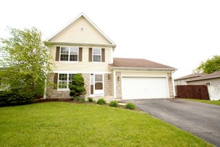 10 Beaver Creek Court, Bolingbrook, IL 60490