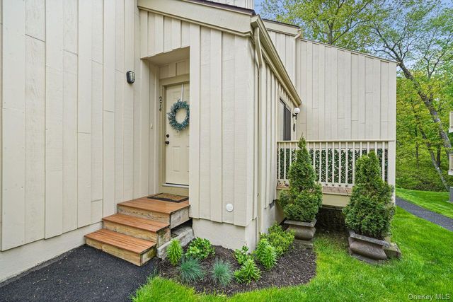 274 Maplewood Drive, South Salem, NY 10590
