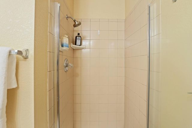 2458 Central Park Dr, Lodi, CA 95242