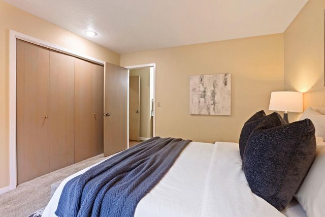 2458 Central Park Dr, Lodi, CA 95242