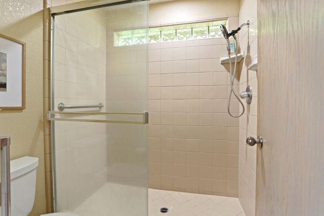 2458 Central Park Dr, Lodi, CA 95242