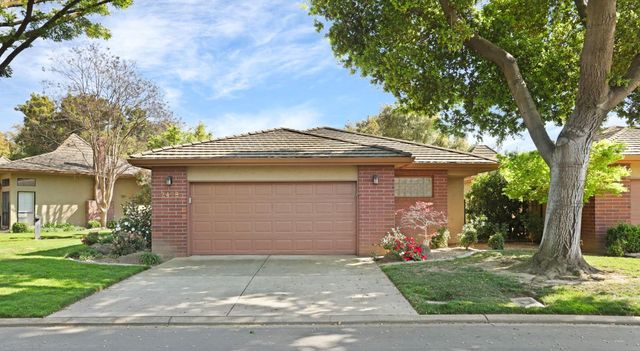 2458 Central Park Dr, Lodi, CA 95242
