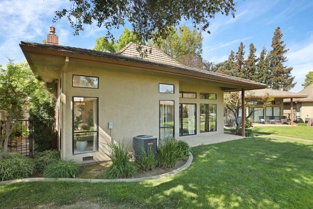 2458 Central Park Dr, Lodi, CA 95242