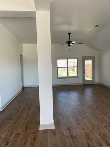 13313 SW 5th Street, Yukon, OK 73099