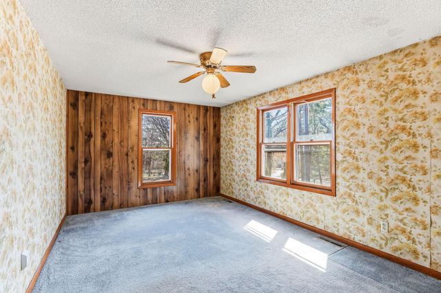 12500 Ridgemount Avenue W, Plymouth, MN 55441