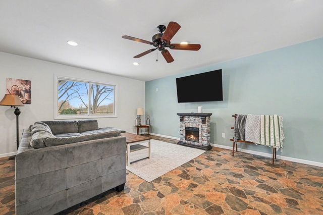 325 W Delhi Road, Ann Arbor, MI 48103