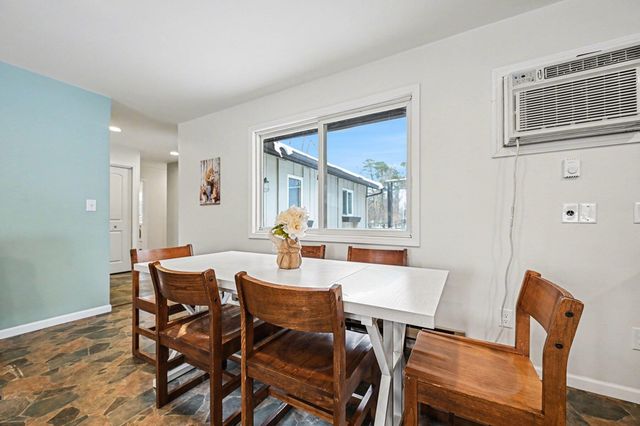 325 W Delhi Road, Ann Arbor, MI 48103