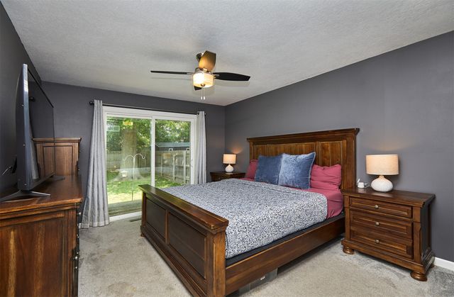 736 Knolls Court, West Des Moines, IA 50265