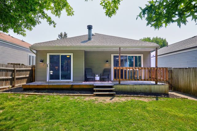 736 Knolls Court, West Des Moines, IA 50265