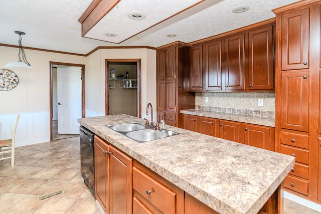 422 Thompson Road, Lancaster, KY 40444