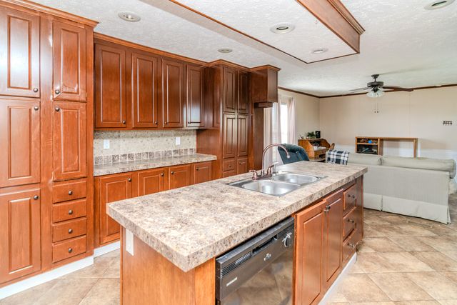 422 Thompson Road, Lancaster, KY 40444