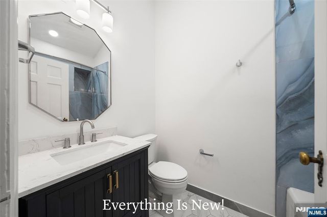 572 Ridgeland Terrace, Englewood, NJ 07631