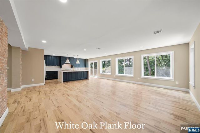 572 Ridgeland Terrace, Englewood, NJ 07631