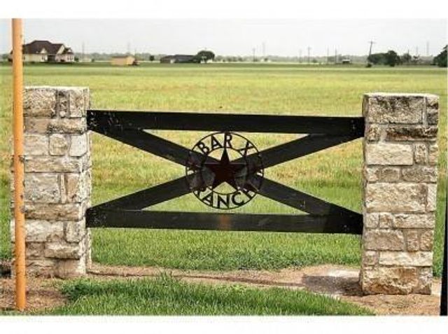 0 Apache Trl, Angleton, TX 77515
