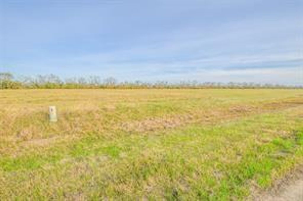 0 Apache Trl, Angleton, TX 77515