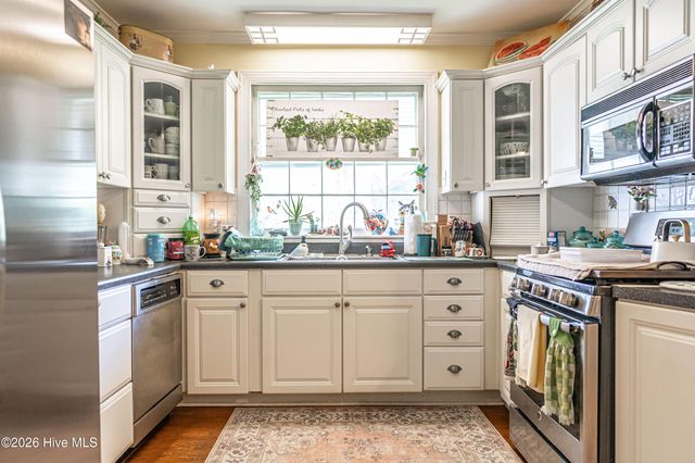 104 Dogwood Lane, Hamlet, NC 28345