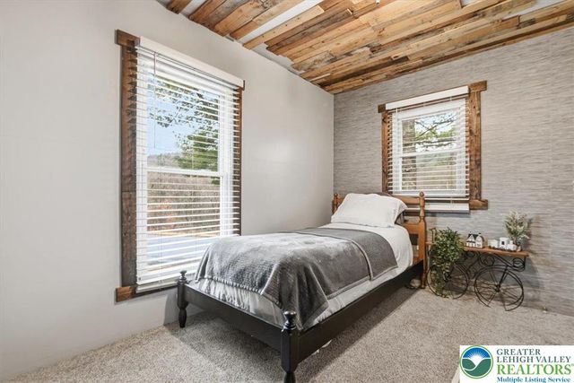 40 Apache Lane, Mahoning Twp, PA 18235