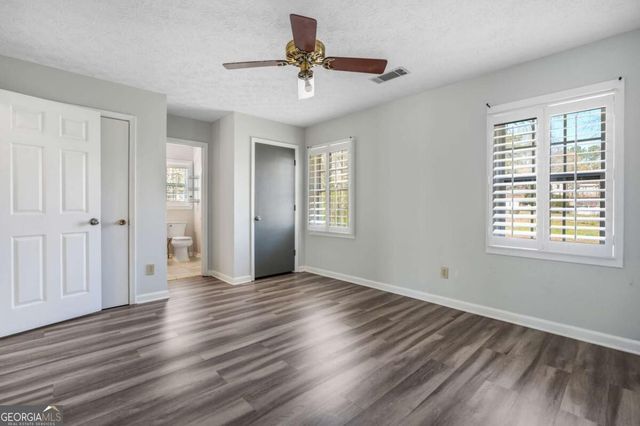 1349 Ashbrook Drive, Lawrenceville, GA 30043