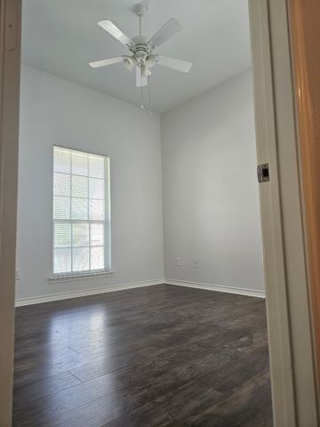 1333 cherokee rose Trail, Savannah, TX 76227