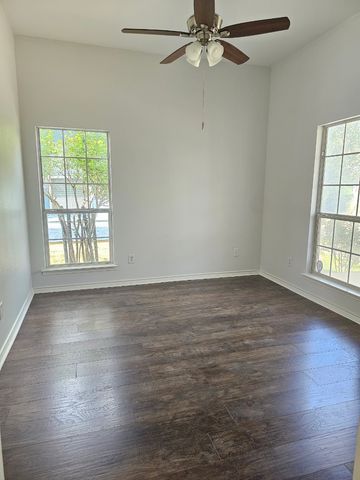 1333 cherokee rose Trail, Savannah, TX 76227