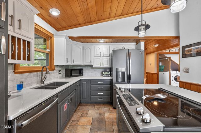 347 Overview Drive, Gatlinburg, TN 37738