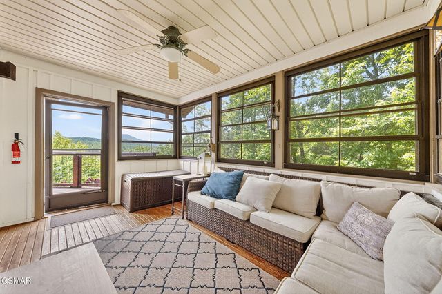 347 Overview Drive, Gatlinburg, TN 37738