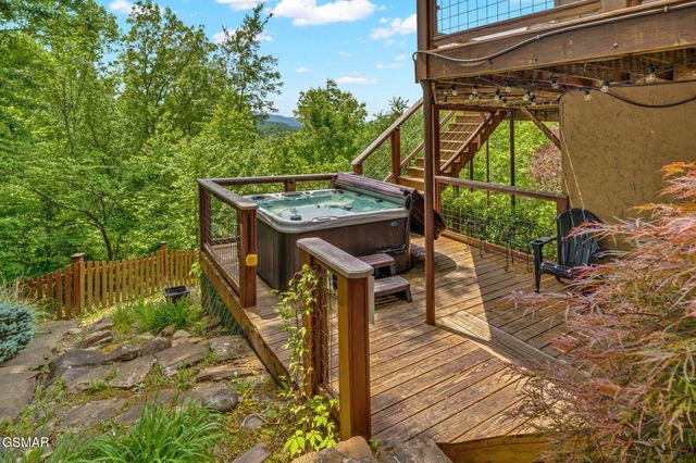 347 Overview Drive, Gatlinburg, TN 37738
