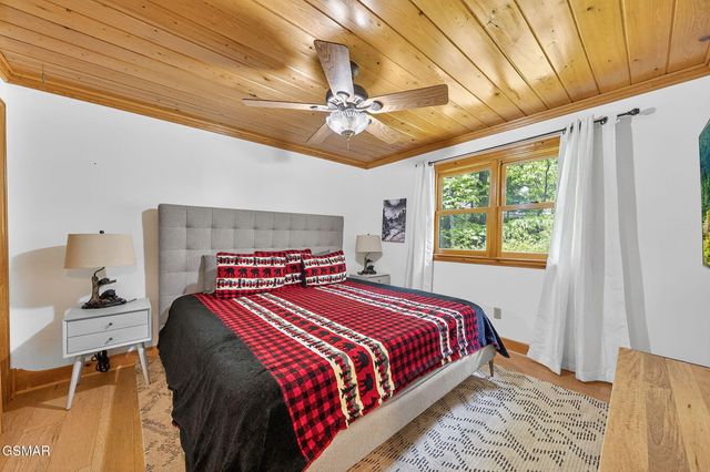 347 Overview Drive, Gatlinburg, TN 37738
