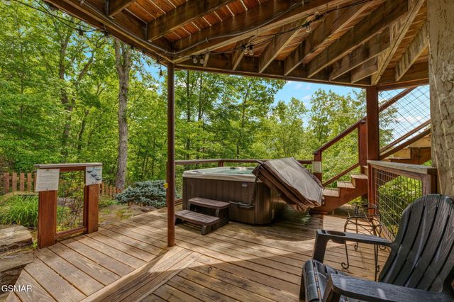 347 Overview Drive, Gatlinburg, TN 37738
