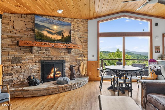 347 Overview Drive, Gatlinburg, TN 37738