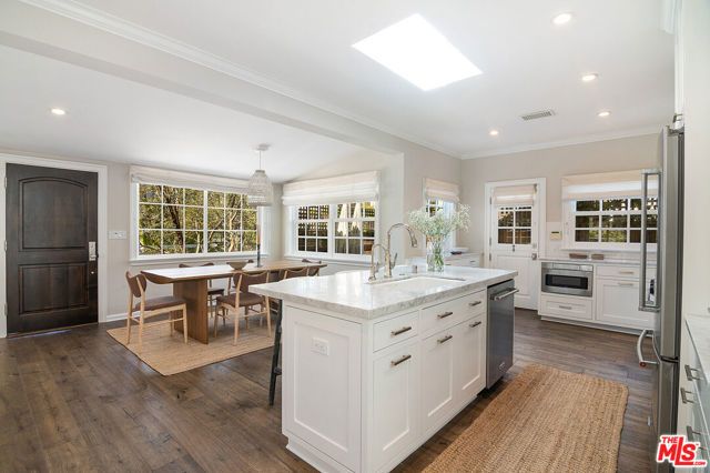 606 N Martel Avenue, Los Angeles, CA 90036