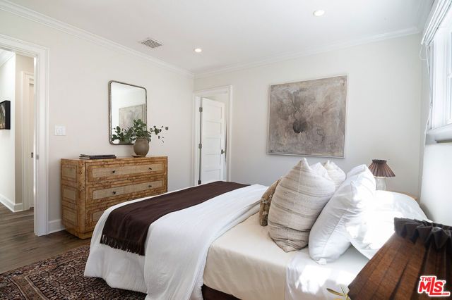 606 N Martel Avenue, Los Angeles, CA 90036