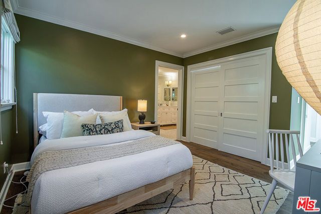 606 N Martel Avenue, Los Angeles, CA 90036