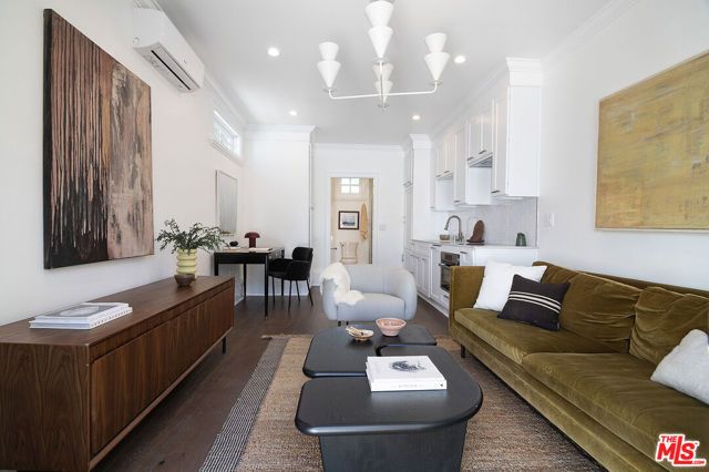 606 N Martel Avenue, Los Angeles, CA 90036