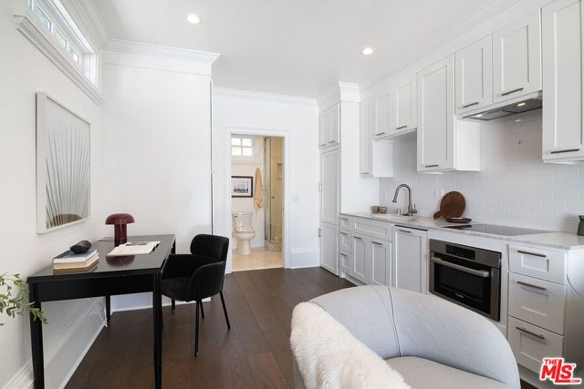 606 N Martel Avenue, Los Angeles, CA 90036