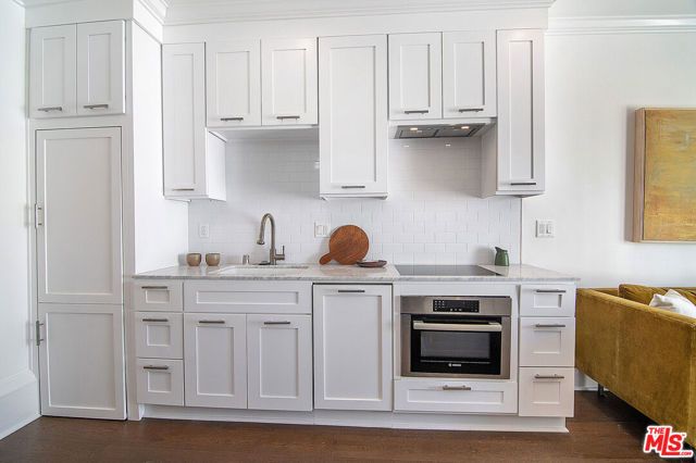 606 N Martel Avenue, Los Angeles, CA 90036