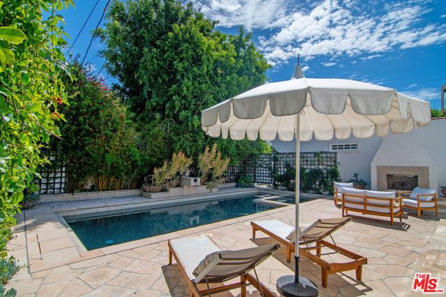 606 N Martel Avenue, Los Angeles, CA 90036