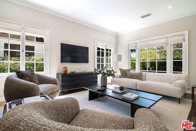 606 N Martel Avenue, Los Angeles, CA 90036