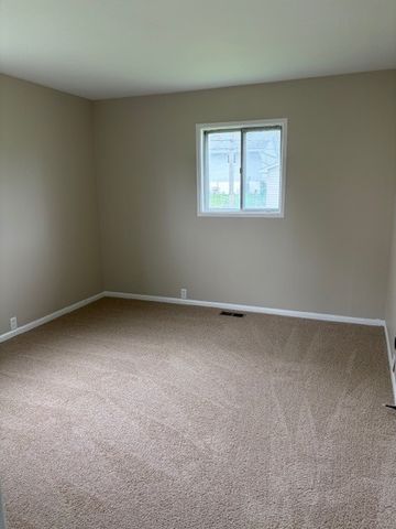 713 Essex Avenue, Romeoville, IL 60446