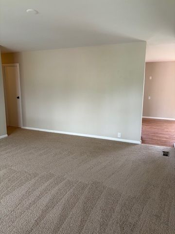 713 Essex Avenue, Romeoville, IL 60446