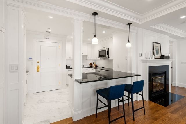 20 Rowes Wharf 701, Boston, MA 02110